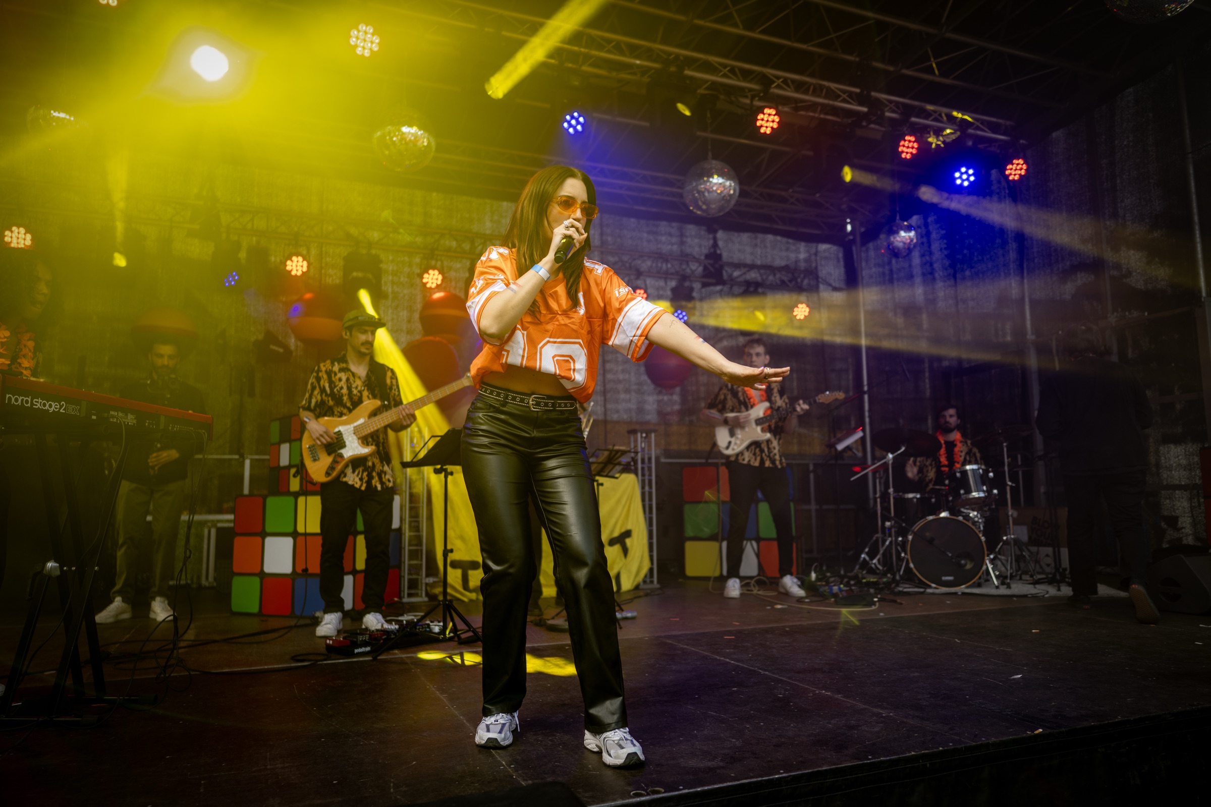 Benga Band Kingsday Rubik stage
